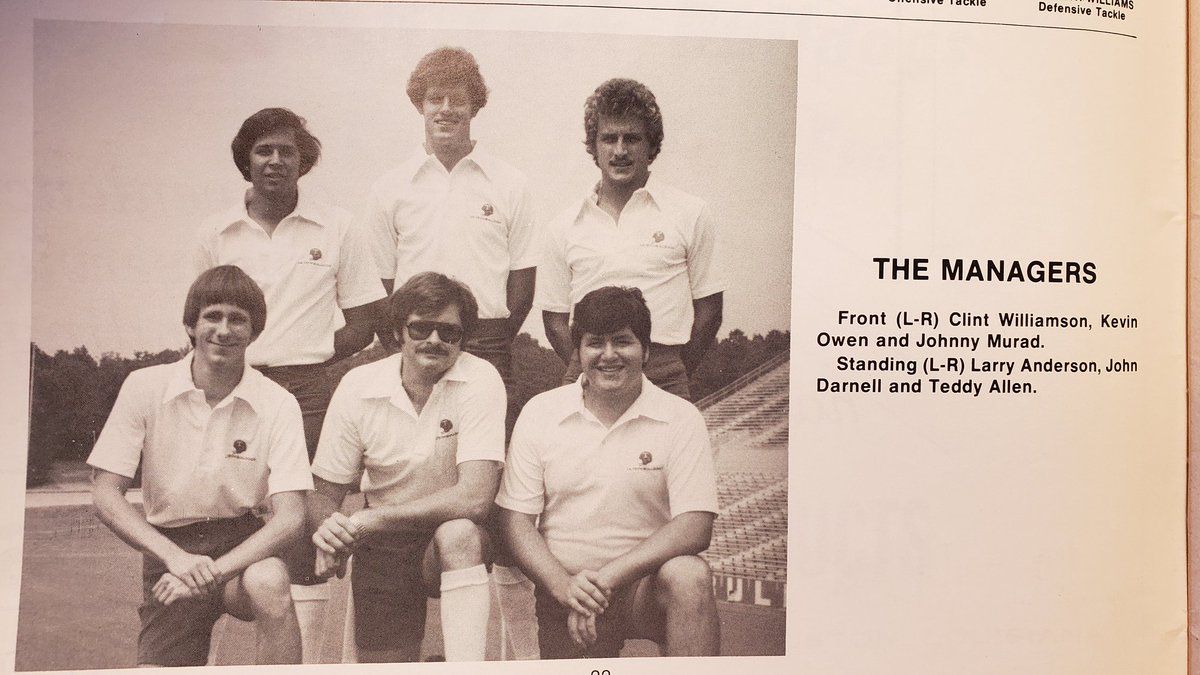 LoganJLewis's tweet image. Top-right...what a stud. @MamaLuvsManning