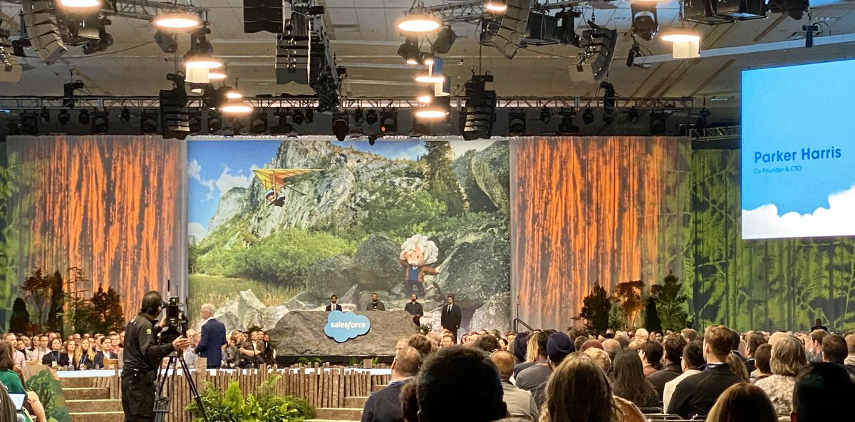 webider's tweet image. Partner Keynote @parkerharris is on the stage talking about the different type of partnership #df19 #activitycomponents activitycomponents.app
