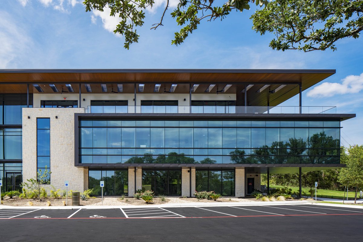whiteconstcom's tweet image. #WCC's @AANP_NEWS headquarters received an @abcctx Excellence In Construction (EIC) award on October 9th! Focusing on Every Detail,  WCC was able to deliver this award-winning project on-time and in-budget. Congratulations to the team!