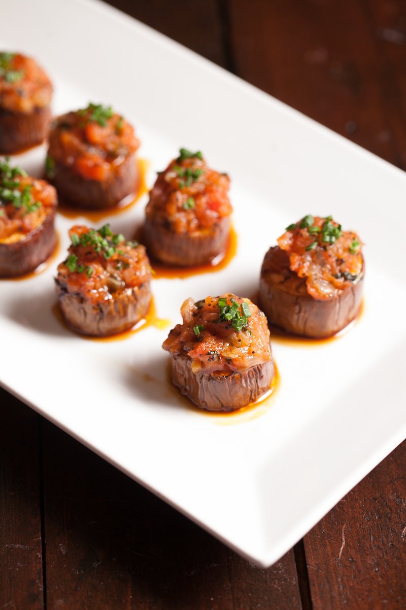 Haven't booked your holiday party yet? Petterino's space is perfect for corporate parties of any size. Learn more here:  petterinos.com/private-partie…