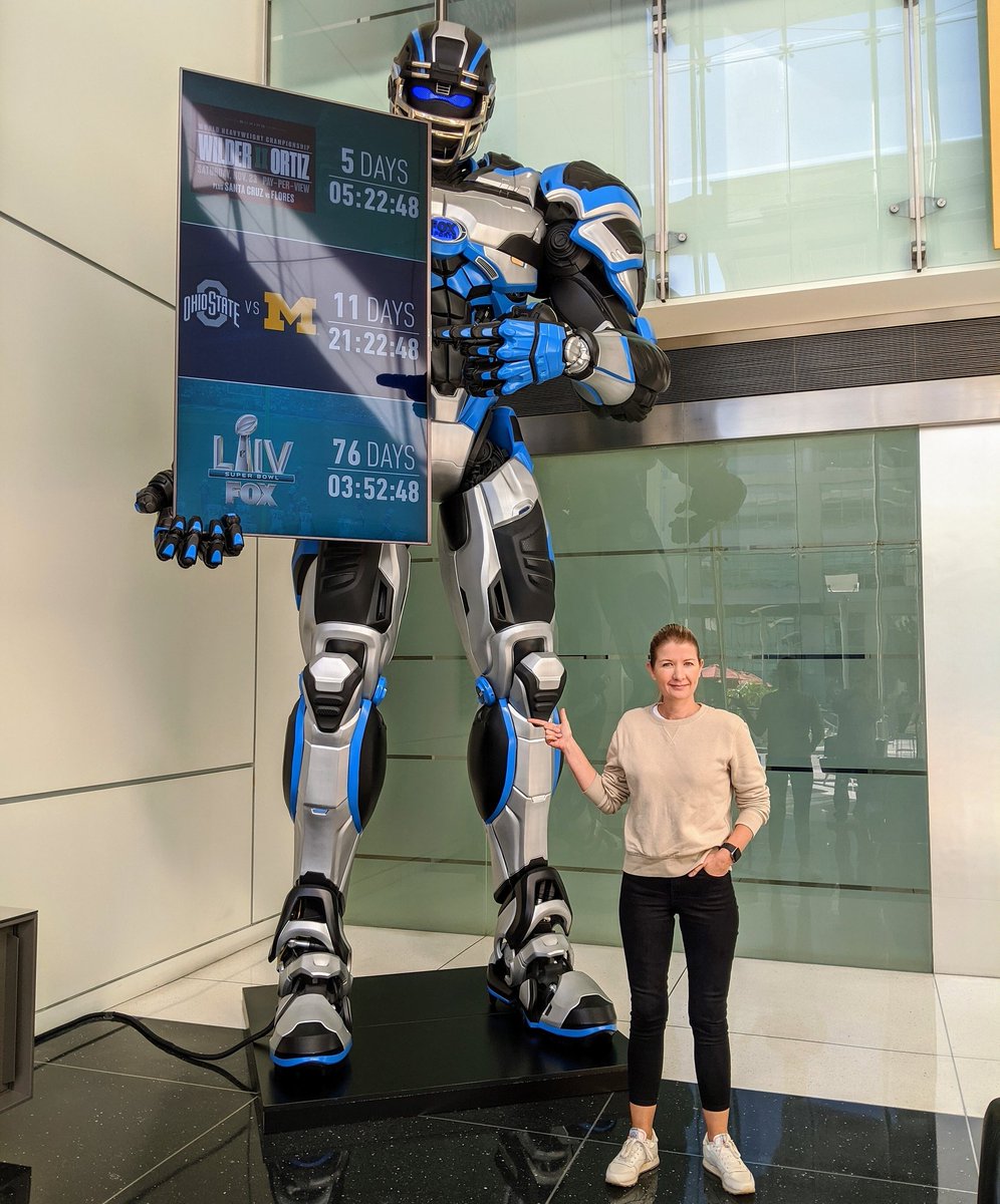 Stopped by Fox Sports to talk AR with Cletis⏳ 75 Days to Super Bowl LIV and counting 🏈💥💣 Who else is pumped?

#foxsports #football #superbowl #sports #mobile #fan #fanengagement #AR #AugmentedReality #NFL