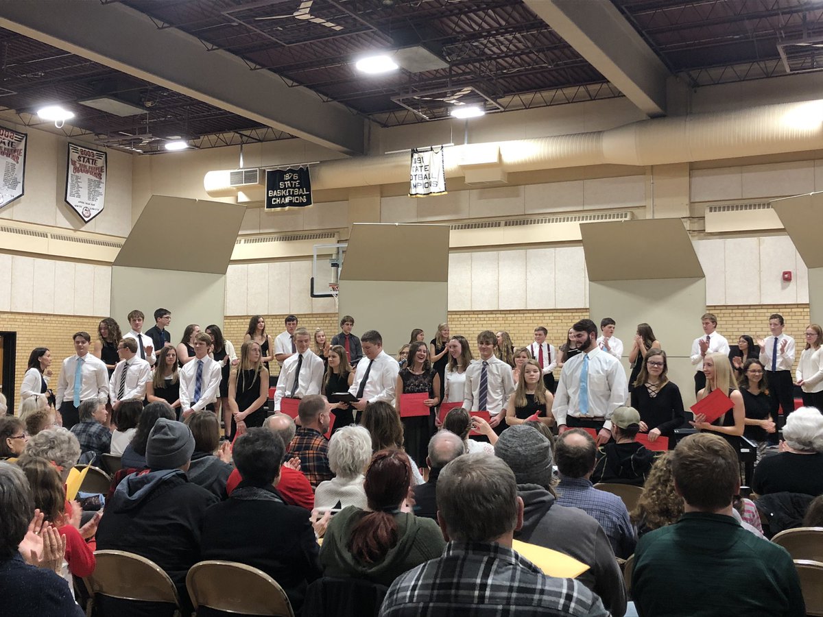86th Annual ELOE Choral Performance! Fantastic performance by all and congrats to our 4 year award winners! #weareoakes