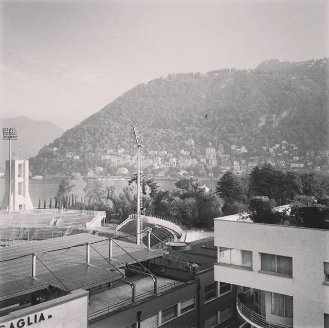 Como, la cittadella razionalista: Monumento ai caduti, Novocomum, complesso dello Stadio/ex Casa del Balilla. #maarc #cittadellarazionalista #razionalismo #lakeofcomo #como #stadiocomo #casabalilla #novocomum #monumentoaicaduti #equilibrio #armony #forme… ift.tt/2r65bpm