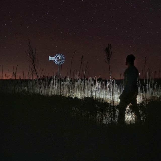 FreeFlowRising's tweet image. Posted up in the open plains to take in a meteor shower. A perfectly still night where not even the tall grasses rustle. The stillness would give way to a chorus of coyotes calling to each other from the neighboring fields. ift.tt/341MQIx