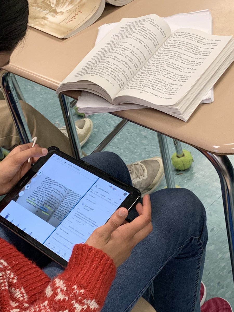 MrsBrem's tweet photo. These 7th gr @DDMSBuzz students in @HayesELA3 class did an amazing job posting for the first time using @Seesaw! 📖 They did a #BookSnaps focusing on identifying context clues to help define vocabulary in the book #Lyddie. #bravo #pantherproud #ELAchat #wonderwake https://t.co/Ic16JAwOHv