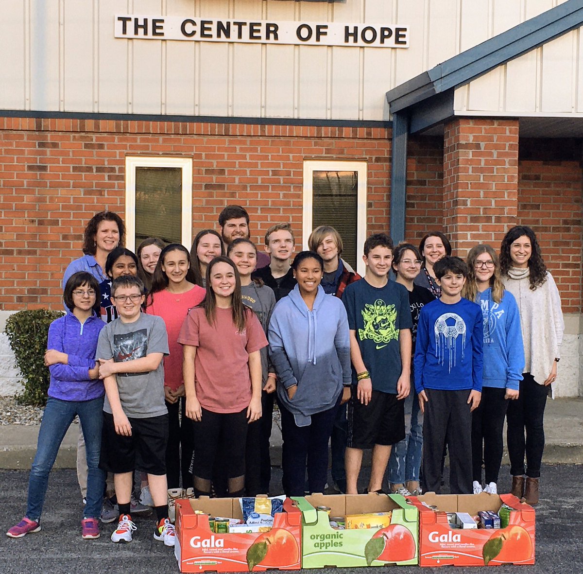 Kindness at the Creek served at the Salvation Army this afternoon. The kids did a great job packing food boxes. @DrakesCreekMS #DoUntoOthers #wcpsleads
