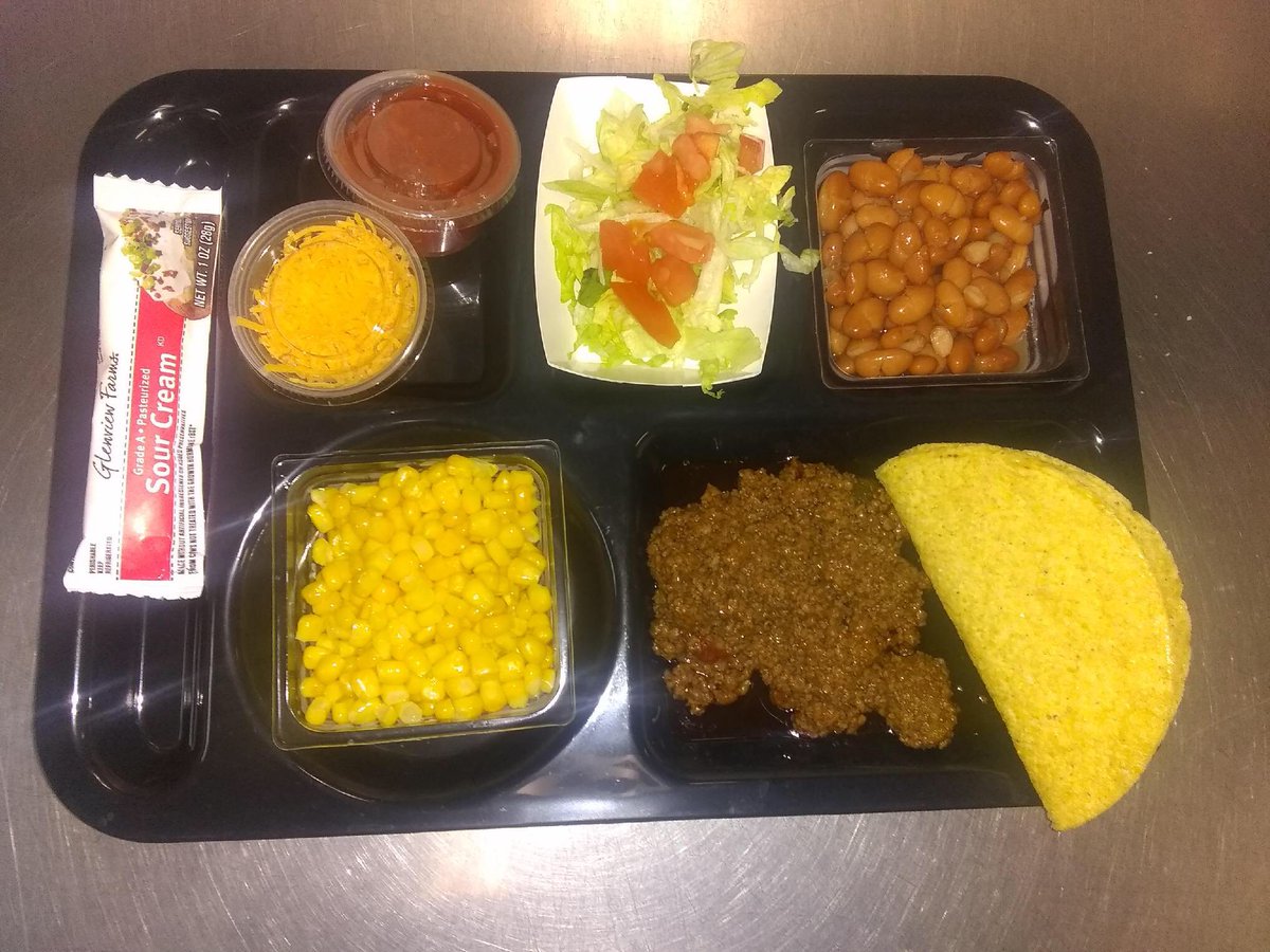 wcschoolfood's tweet photo. Shoutout to Ms. Julia from @JackPNixSchool for cooking London Farms’ White County beef for our delicious taco lunch today, and shoutout to farmer Matthew London for coming to eat with our students!

#WCbemore #FuelingGA #FarmtoCity #realschoolfood @WCSSCurr @GA_SNA https://t.co/XVY6Y4McdY