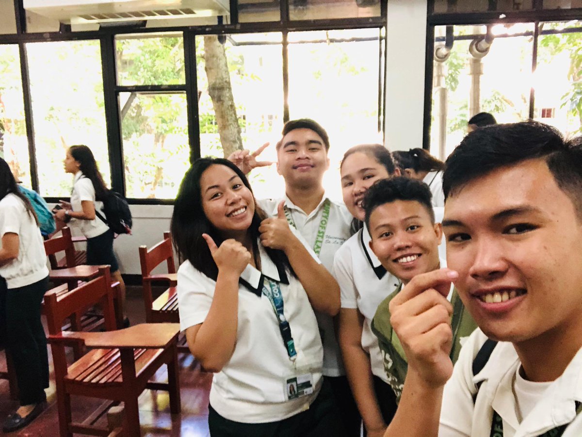 embahador_bema2's tweet photo. Amazing and a purposeful day preparing for the future!
The letter cutting activity in EDCN 104 was full of excitement yet discovering and I am thankful for my group mates for their collaborative support to be more creative and finish the activities on time.
yey!
#BTTLreflection3 https://t.co/LQglz03DPn