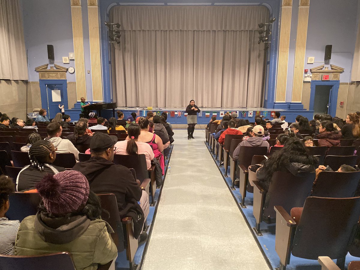 ps212k's tweet image. What an incredible event! Thank you to our spectacular PTA for hosting our families and celebrating our cultures &amp;amp; diversity. #multiculturalevent #bestptaever @PS212PTA @MarkTreyger718 @BKSOUTHCOUNSEL @DOEChancellor @D21_Community @PCD21K @thedegoviagroup @RinaHorne1 @CSABKLYN