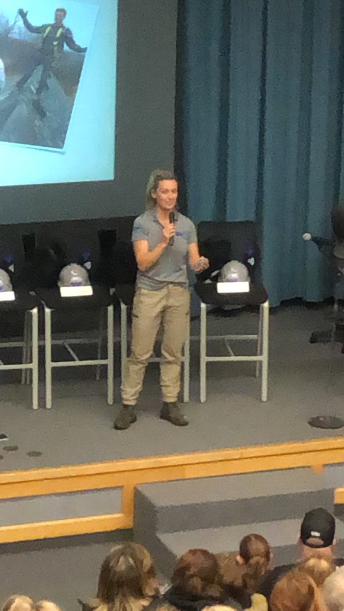 Kate Campbell from HGTV speaking <a href="/FlemingCollege/">Fleming College</a> around the opportunities for Women in Trades and Technology #pvnclearns #WITT