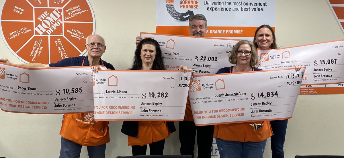 Kirsch PK with Janeen. We ❤️ it when you turn our Shop at Home leads into sales🤑! ⁦@CarlosQ_1379⁩, ⁦<a href="/JakeCrailTHD/">Jake Crail</a>⁩ ⁦<a href="/Follow_Jay_/">Jay</a>⁩ ⁦<a href="/jmiahsmith/">Jeremiah Smith</a>⁩