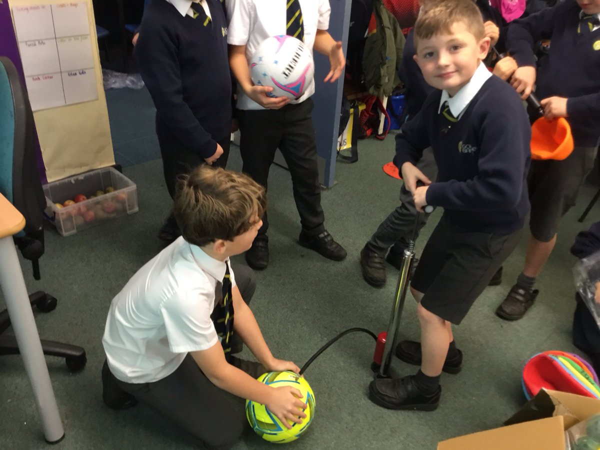 GorseyCommons's tweet photo. A very productive Department for Sports meeting sorting out the exciting delivery of new equipment and having a great discussion as to what can be done to help keep GB pupils healthy and active #gorseype #gorseypshe #gorseycommons Great teamwork and infectious enthusiasm! https://t.co/I3anxPrkGY