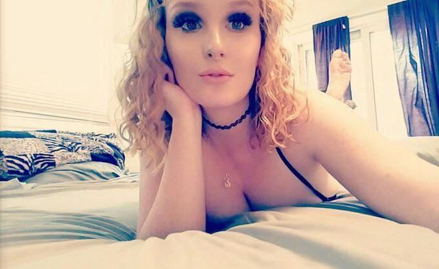 Simily16's tweet image. Hello 👋 Everyone 😊😘