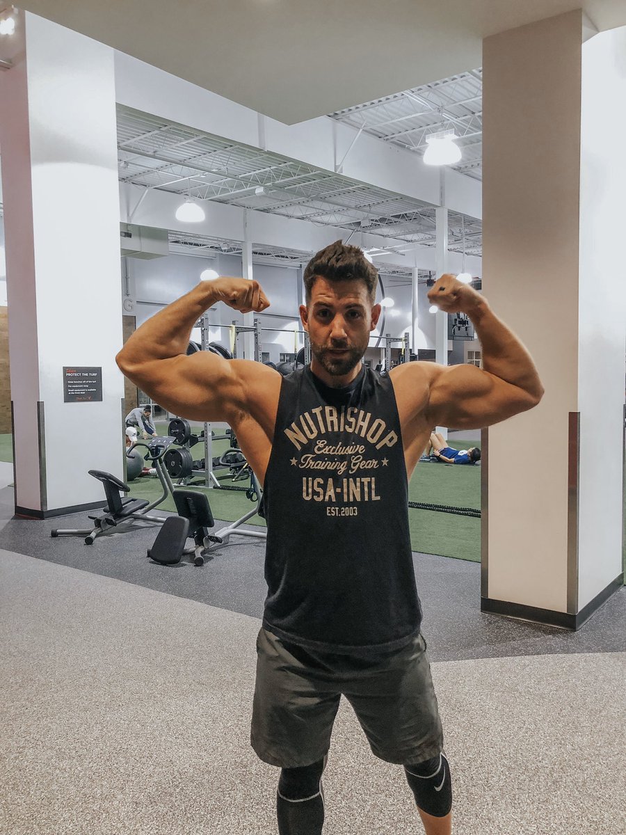 jhuntfitness's tweet photo. #peakcheck https://t.co/Rwj87c3J6N