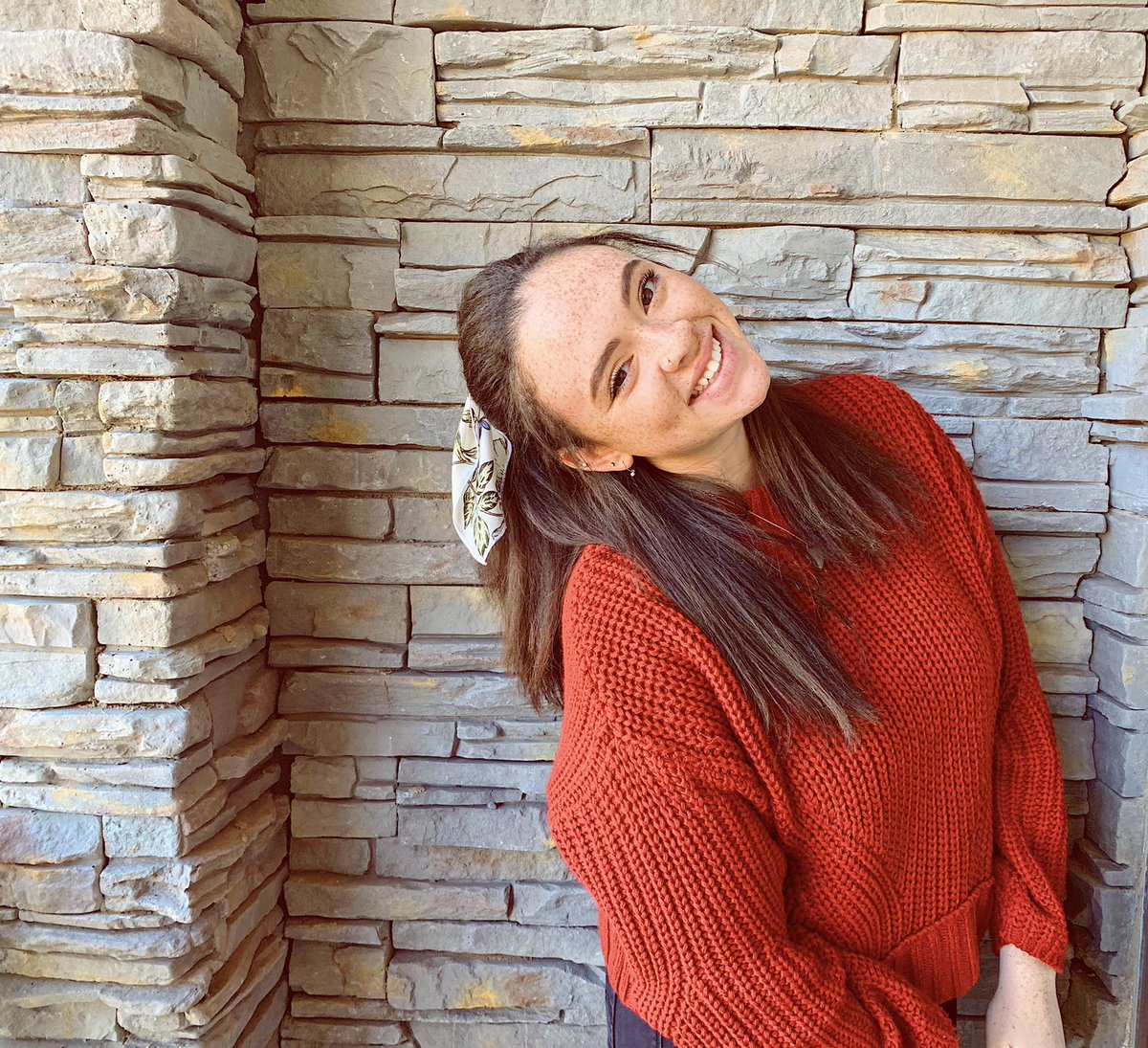 Bigbootyjuuddyy's tweet image. Curly me vs straight me👋🏼