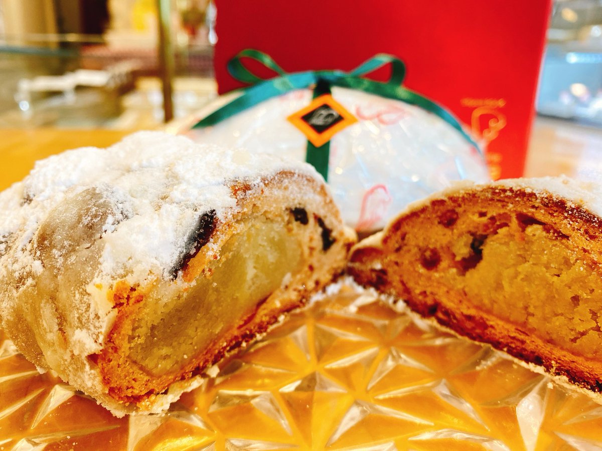 伊勢崎のケーキ屋 今年もシュトーレン作りました 中のマジパンを 柔らかめにしたので しっとりとして美味しいです 群馬 伊勢崎 高崎 前橋 本庄 シュトーレン クリスマス クリスマスケーキ クリスマスイブ