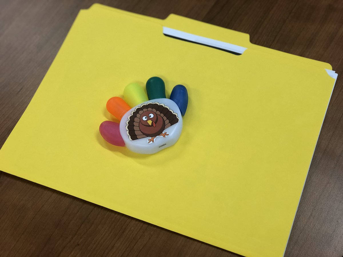 DaniaPerlaza's tweet photo. Math Coaches #deconstructingstandards Jigsaw activity on #TheOpportunityMyth Analyzing Data #success #ModelLesson #coachingtip #content #middleschool #SDOCGoodtoGreat https://t.co/BIFBWCiAbv
