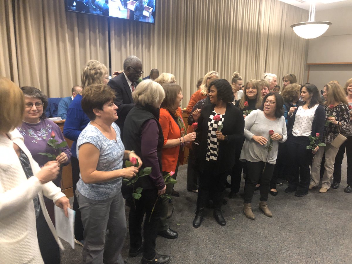 Angela Caputo tweet media