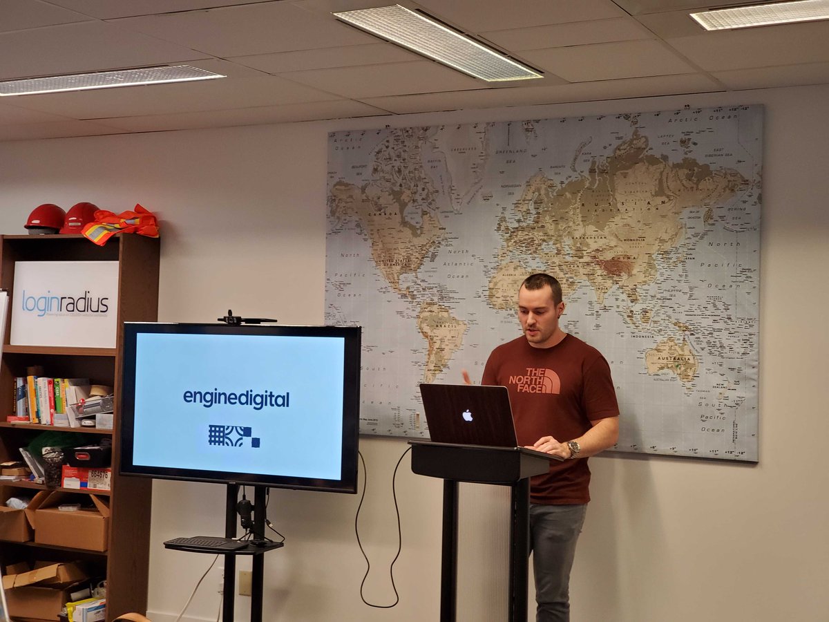 phpvancouver's tweet image. @james2doyle speaking about Super CLI Tools! #VanPHP