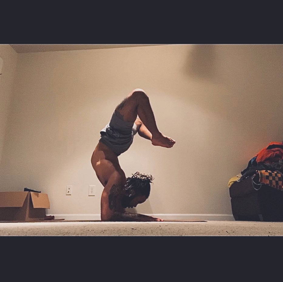 Havok_Art_'s tweet image. Gotta get this scorpion deeper...

#day88 #projectmarvel #ironyogi #yoga #yogi #blackyogis #blackmendoyoga #colorsofyoga #yogaofcolor #igyoga #igyogi #instayoga #instayogi  #igdaily #scorpionpose