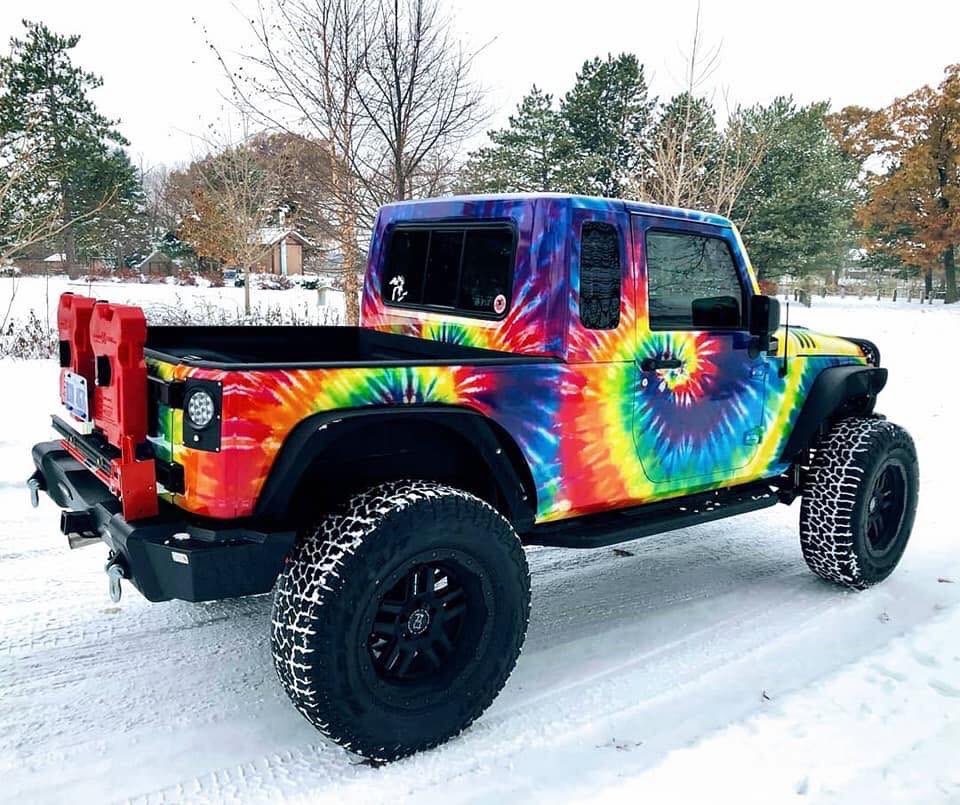 Jeep_Life's tweet image. Tie Dye Jeep. ✌🏼😎