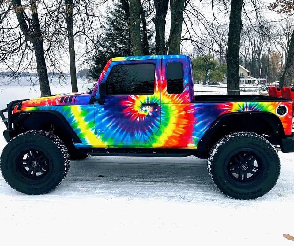 Jeep_Life's tweet image. Tie Dye Jeep. ✌🏼😎