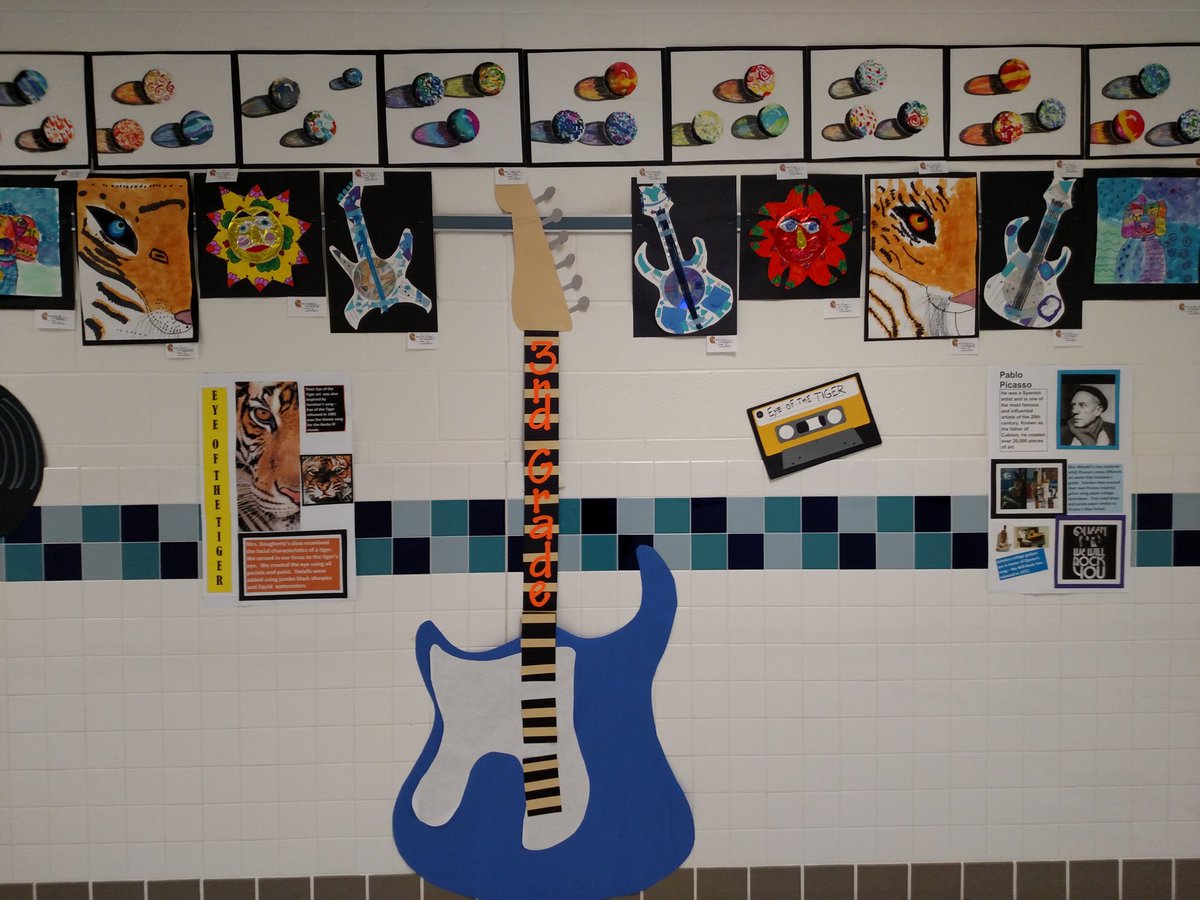 LaneBolyardART's tweet photo. AMAZING 3rd Grade Music Show as they rocked through the decades!  They also did some fantastic ART inspired by the songs they performed!! Some of rock n' rolls best were there too! 😜 #creativecostumes! @CRE_Music https://t.co/DTnh1mT6yH