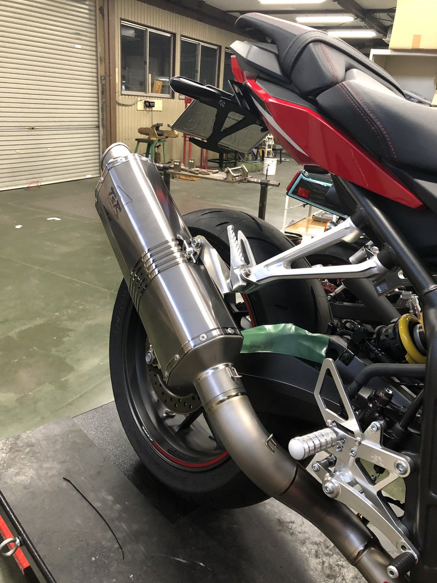 Daisuke Tsr Cbr650r Cb650rフルエキ開発 続編 Jmca用のサイレンサーもなんとかなりそうです T Co Oms0jhymac Twitter