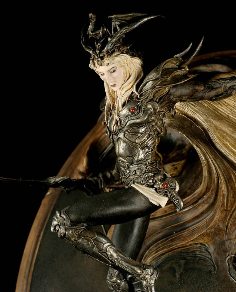 Here's a better look at Takayuki Takeya's beautiful sculpture of Elric. It's beautiful from every angle! Takeya is masterful at 3d composition!source: https://www.deviantart.com/sivousplay/art/Stormbringer-174844776