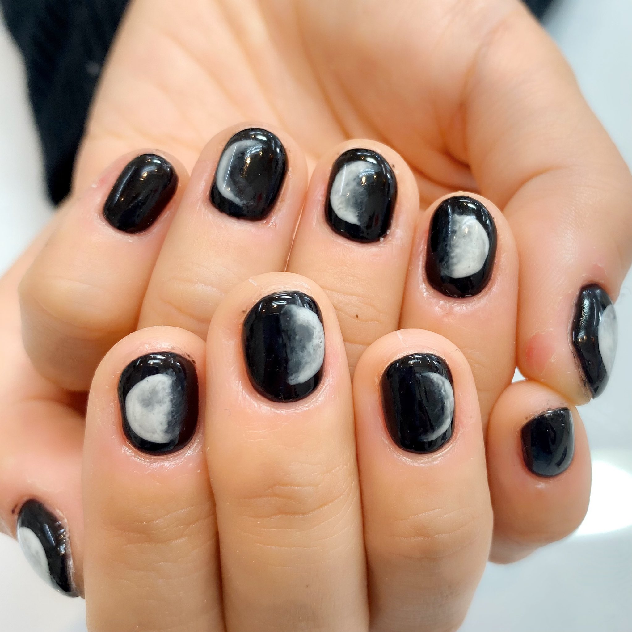 ネイルサロンmarch در توییتر こんにちは 銀座店 矢作です ﾉ 月の満ち欠けネイルさせて頂きました とても可愛かったです ネイル March 月ネイル 月の満ち欠けネイル