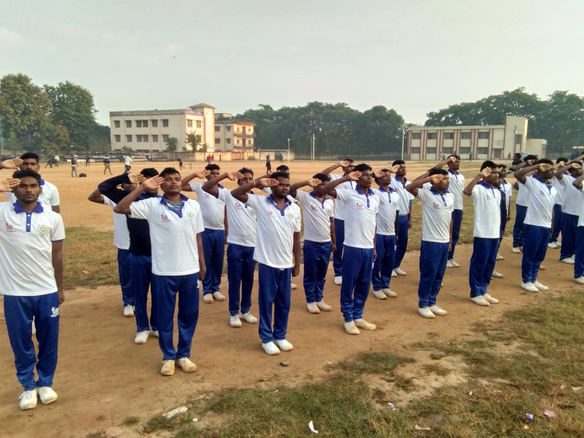 RSPL6's tweet photo. Unarmed Security Guard Morning Exercise at SHRIDHAR GYAN SANSTHAN, Ranchi @DmSssdc @MSDESkillIndia
@dasraghubar @MEPSCindia @jsdms_jharkhand
@skilljharkhand @amarjha08 https://t.co/gtP3aVzK5g