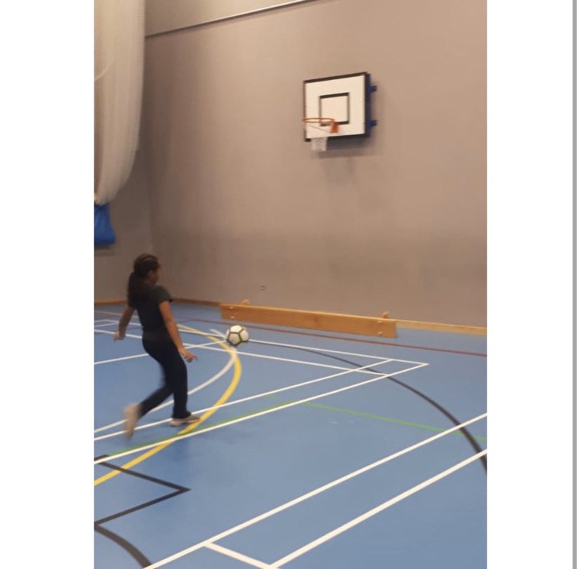 OSFCFemaleFootball (@osfcfemalefooty) on Twitter photo 19/11/19 β½οΈπ₯ OSFC Girls Only Football every Tuesday in Battersea from 5.30pm-6.30pm! Any ability welcome, for girls aged 5-11 years old please RT πͺπΌβ€οΈ <a href="/Team_BSC/">Team B.S.C</a> <a href="/LoveBattersea1/">Love Battersea πΊπ¦</a> <a href="/SJBC_SPORT/">SJBC SPORT</a> <a href="/battersea_arts/">BatterseaArtsCentre</a> <a href="/nnbattersea/">Battersea SW11</a> <a href="/claphammums/">ClaphamMums</a> #girlsfootball 19/11/19 β½οΈπ₯ OSFC Girls Only Football every Tuesday in Battersea from 5.30pm-6.30pm! Any ability welcome, for girls aged 5-11 years old please RT πͺπΌβ€οΈ <a href="/Team_BSC/">Team B.S.C</a> <a href="/LoveBattersea1/">Love Battersea πΊπ¦</a> <a href="/SJBC_SPORT/">SJBC SPORT</a> <a href="/battersea_arts/">BatterseaArtsCentre</a> <a href="/nnbattersea/">Battersea SW11</a> <a href="/claphammums/">ClaphamMums</a> #girlsfootball