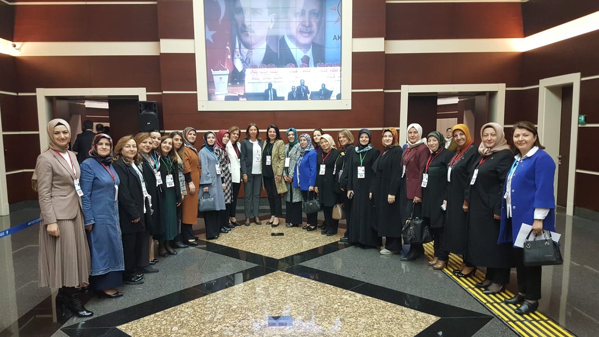 Genel Başkanımız ve Cumhurbaşkanımız Sayın;Recep Tayyip ERDOĞAN, Genişletilmiş İl Başkanları Toplantımızda konuşuyor. AK Parti Genişletilmiş İl Başkanları Toplantısına Van İl Başkanımız, Kadın Kolları Başkanımız ve Gençlik Kolları Başkanımız katılım sağladı.