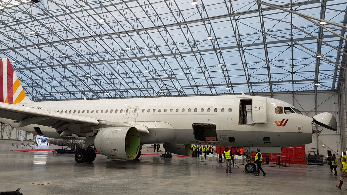 Official opening of the <a href="/aerocircular/">Aerocircular®</a> site at @ostendairport 
Top technology combined with aviation and circular economy!