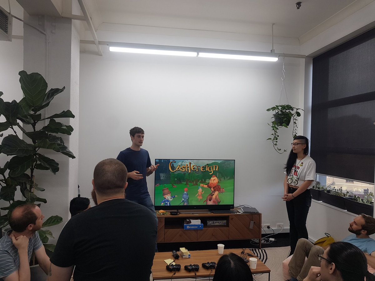 jemztones's tweet photo. First @GamesCamo are showing Castlereign. It's a medieval party game with serious Shrek vibes. https://t.co/o3hF62pevW