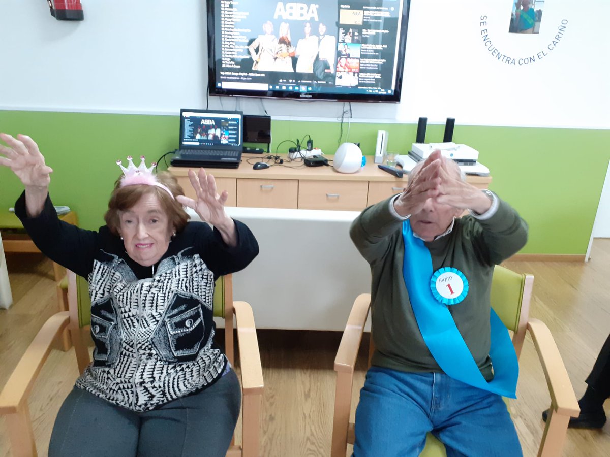 ¡Buenos días desde Vitalia Ferraz!
Desde primera hora nos ponemos al día con la actualidad y realizamos un poco de ejercicio matinal.
Y además, tenemos ganadores en la ronda de acondicionamiento 🙆‍♀️🙆‍♂️
¡Así se empieza un miércoles!
#Cuidadodepersonas #EnvejecimientoActivo