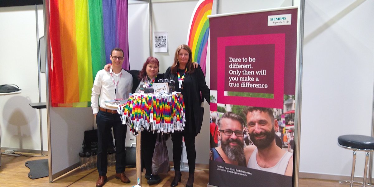 Our boot is ready at #Betriebsräteversammlung in #Berlin. Thank you to <a href="/PRIDESiemens/">Siemens Pride 🏳️‍🌈</a> for the organisatizon. We are welcome lots of #Workerscouncel members and HR employees and many more.