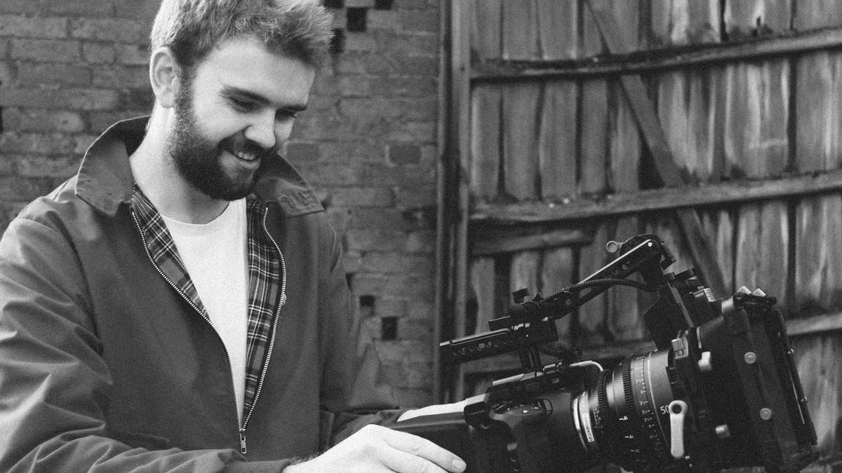 CalRhys's tweet image. A fantastic weekend spent on our "soon-to-be" barn film location testing our new camera, lenses, and rig setup that we've customised to efficiently handle the space restrictions when filming in the trenches. 2 months to go!