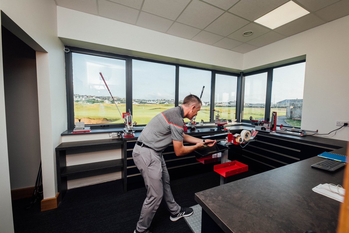 In 1975, our Head Professional Bill McCavery at work in his workshop, compared to our current Head Professional Donal McSweeney in the current workshop @lahinchgolfclub. How times have changed! #lahinchgolfclub #lahinchgolf #golfhistory