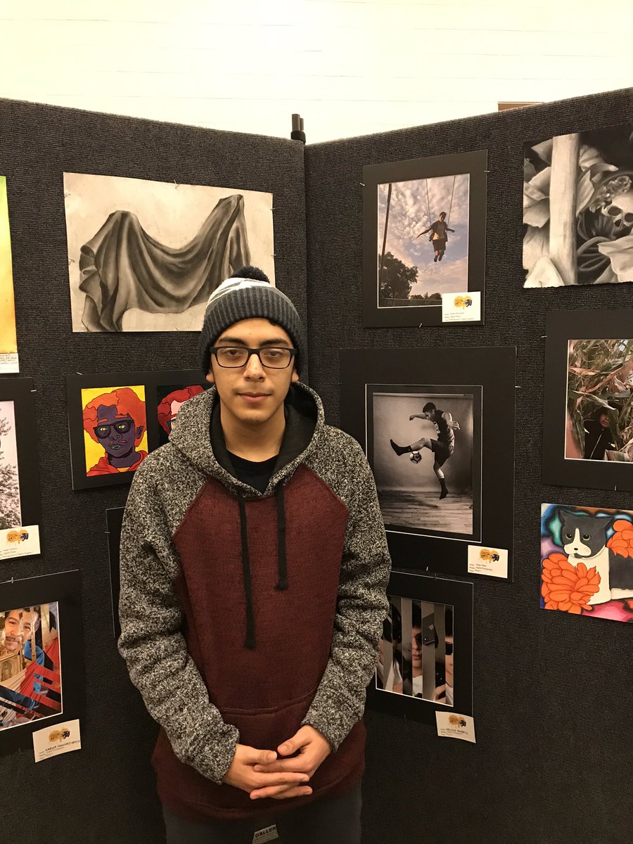 DigitalArts116's tweet photo. So many amazing young artists showed their work last night at Art at the Center. So proud of our Round Lake students, can’t wait to see what they’ll come up with next! https://t.co/BWVnrtr14J
