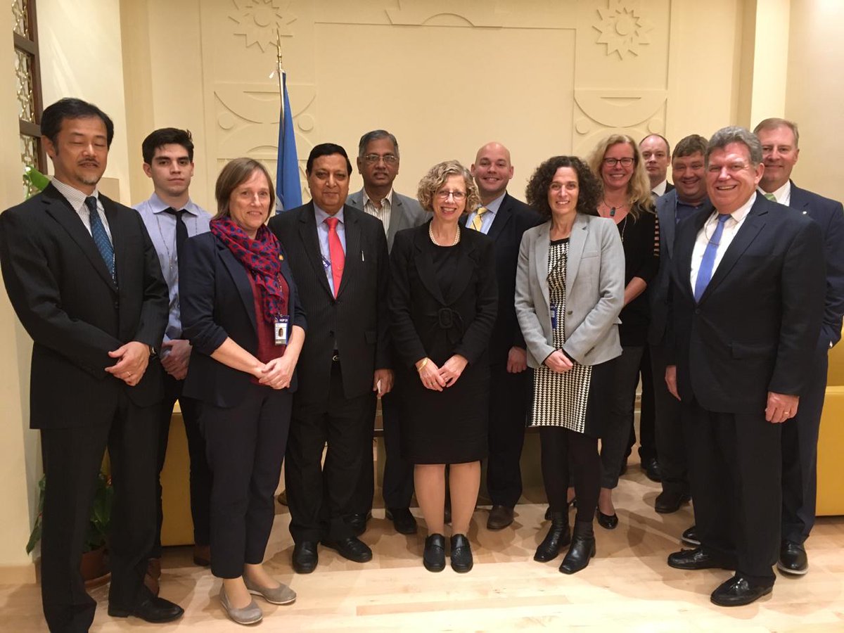 AndreaVoigt2305's tweet photo. Thank you @UNEP Executive Director @andersen_inger for inspiring discussions on #kigaliamendment #energyefficiency at #MOP31 in Rome. It's encouraging that #cooling gets your attention!

👉 perfect timing for @EPEESecretariat 5 steps on #sustainablecooling https://t.co/dkCZQ3wy5W