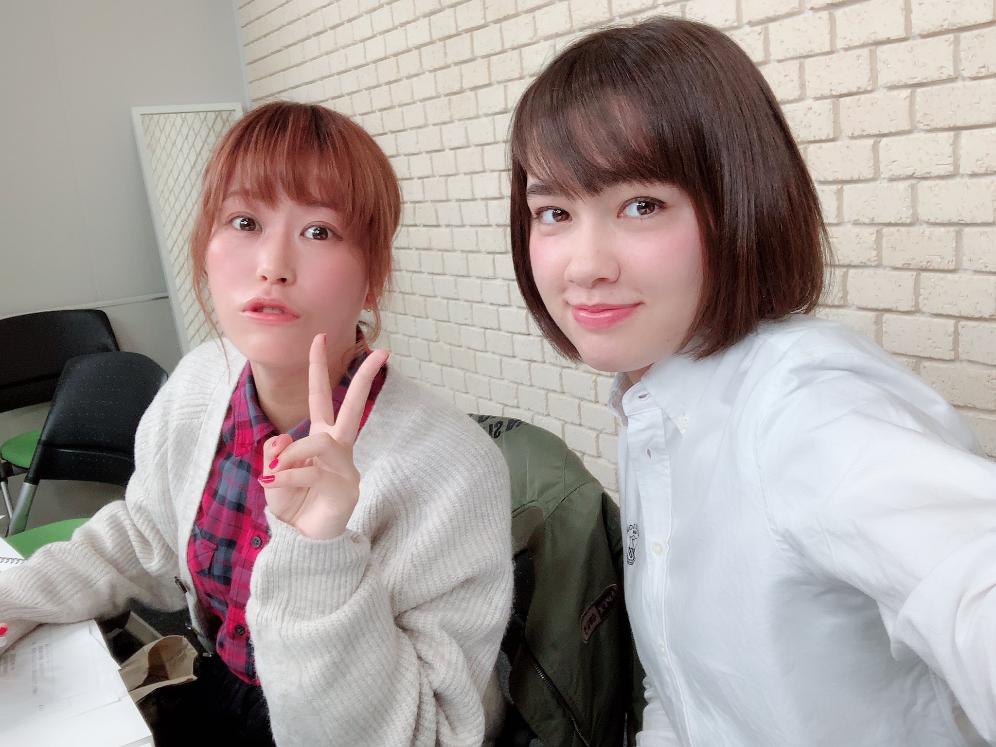 イブ優里安 A Twitter 本日16時から Cast というアプリにて ラブエール イブ優里安と土師亜文の楽しいね 始まります テーマは スカイダイビングで気をつけること メールはこちらから送って頂けます 宜しくお願いします T Co Drnlvh4t0h