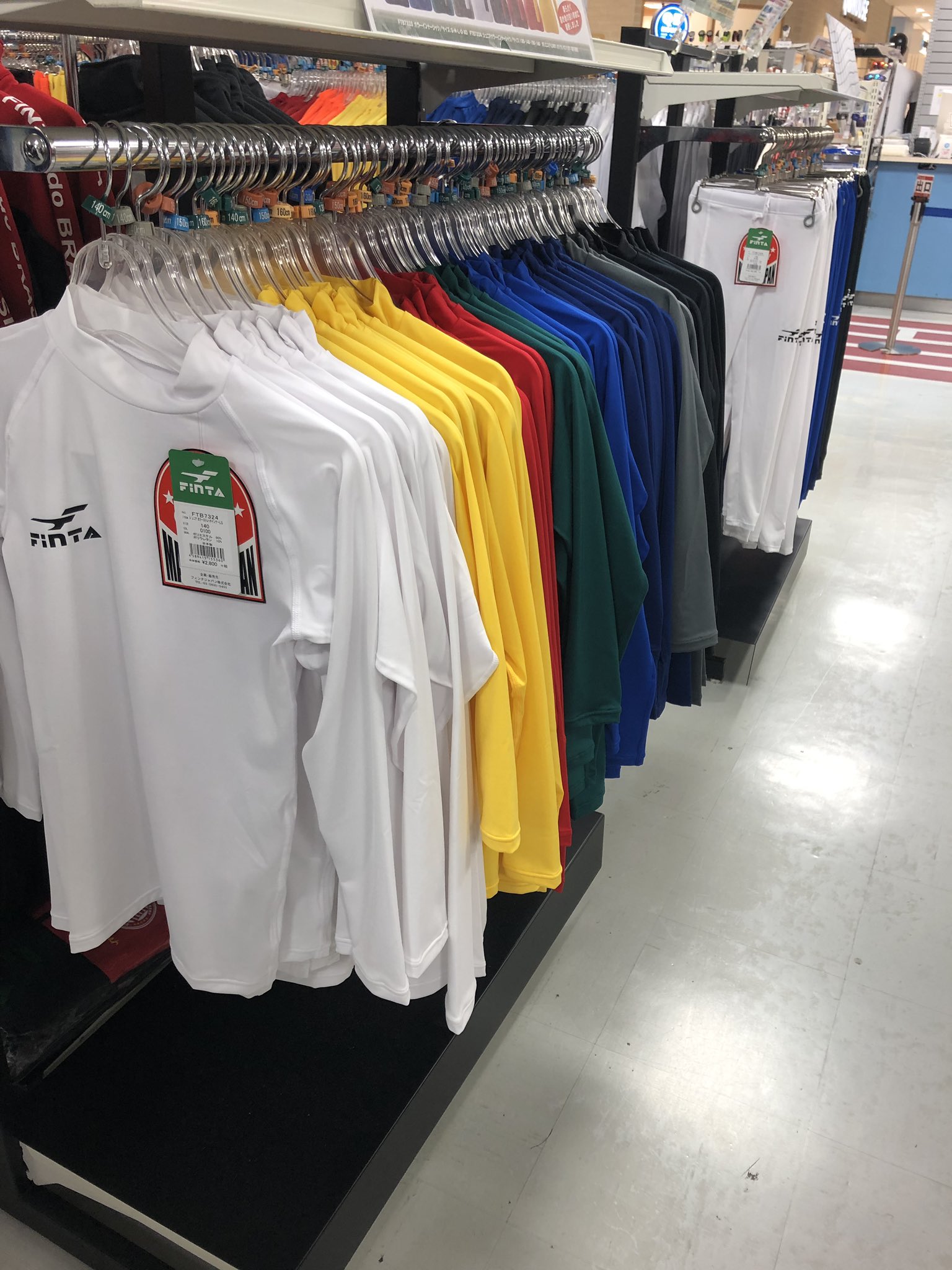 Finta フィンタ Finta取扱店のご紹介です 関東に21店舗 を展開するスポーツ専門店 ビーアンドディー では ここでしか買えないb D Fintaの限定コラボアイテムを多数展開中です T Co 9cschuydra ビーアンドディー フィンタ Finta Finta フィンタ Finta取扱店のご紹介です 関東に21店舗 を展開するスポーツ専門店 ビーアンドディー では ここでしか買えないb D Fintaの限定コラボアイテムを多数展開中です T Co 9cschuydra ビーアンドディー フィンタ Finta