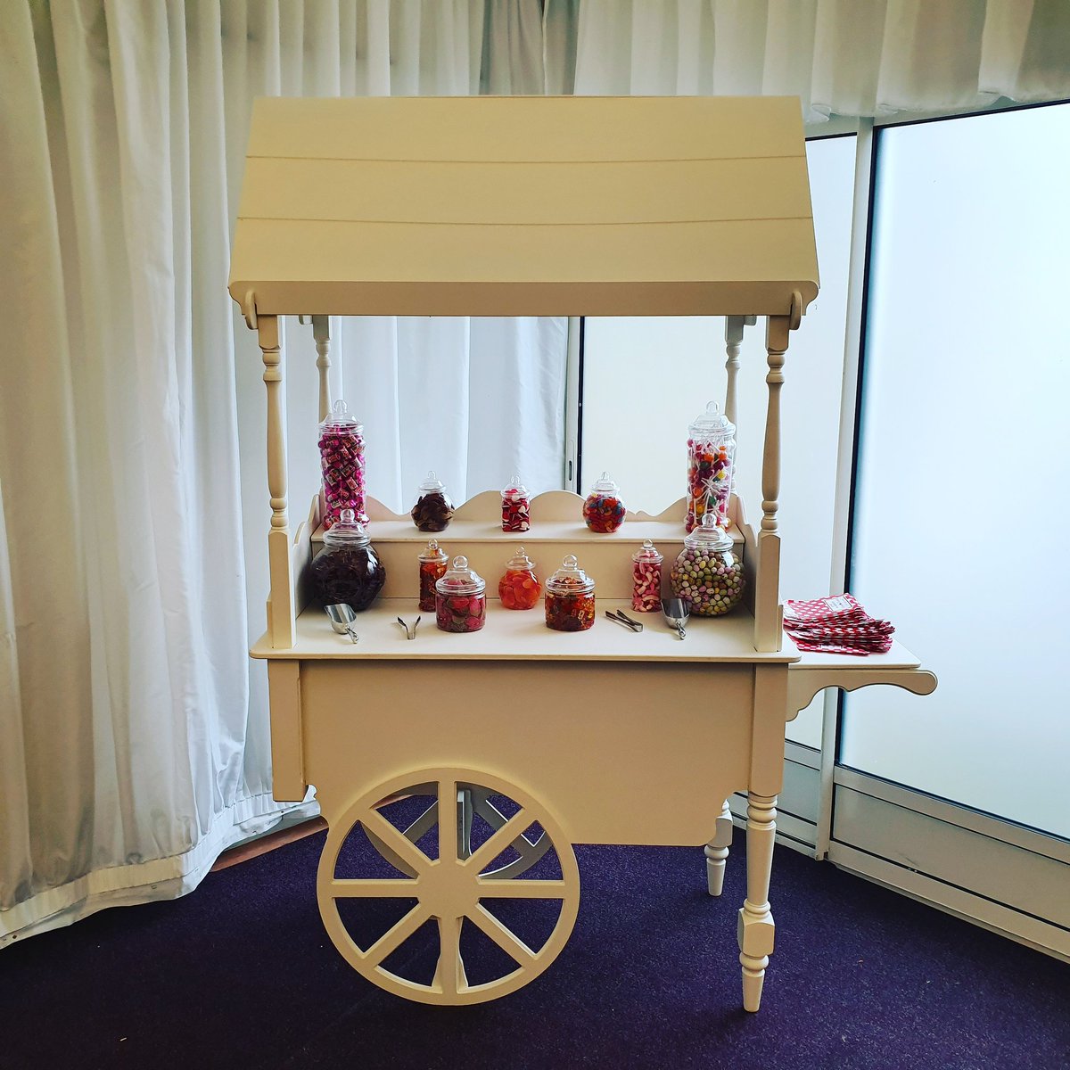 EventCameron's tweet image. Candy Cart hired for a wedding in Uxbridge in August