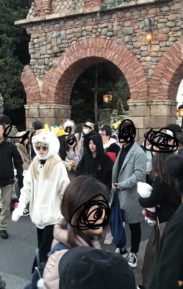 Twice 東京ディズニーランドで目撃 デバク