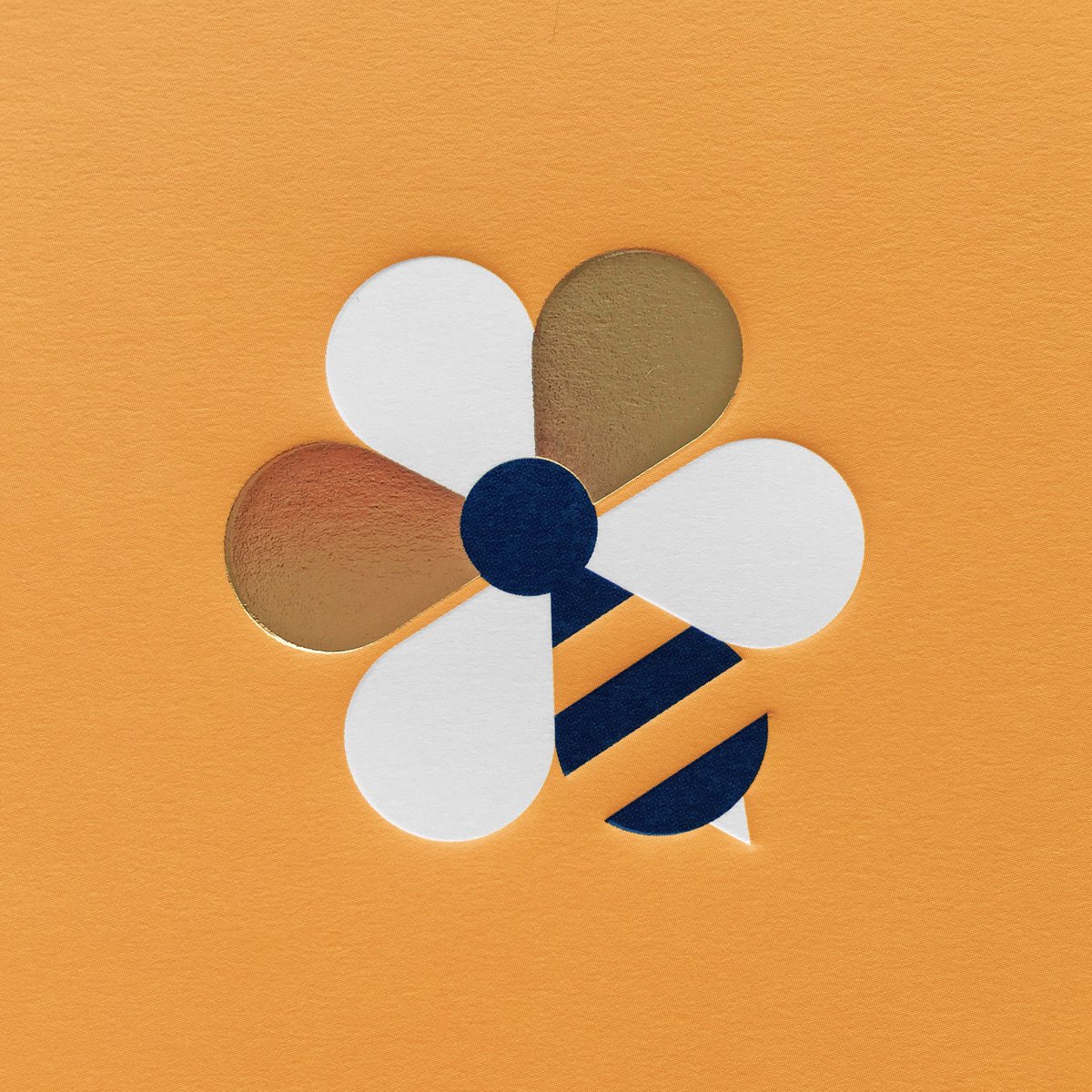 Bee - 1 of 10 new foil &amp; embossed everyday mini greetings cards for <a href="/wearelagom/">LAGOM DESIGN</a> - full collection in the link below🌼🐝✉️ lagomdesign.co.uk/collections/ry…