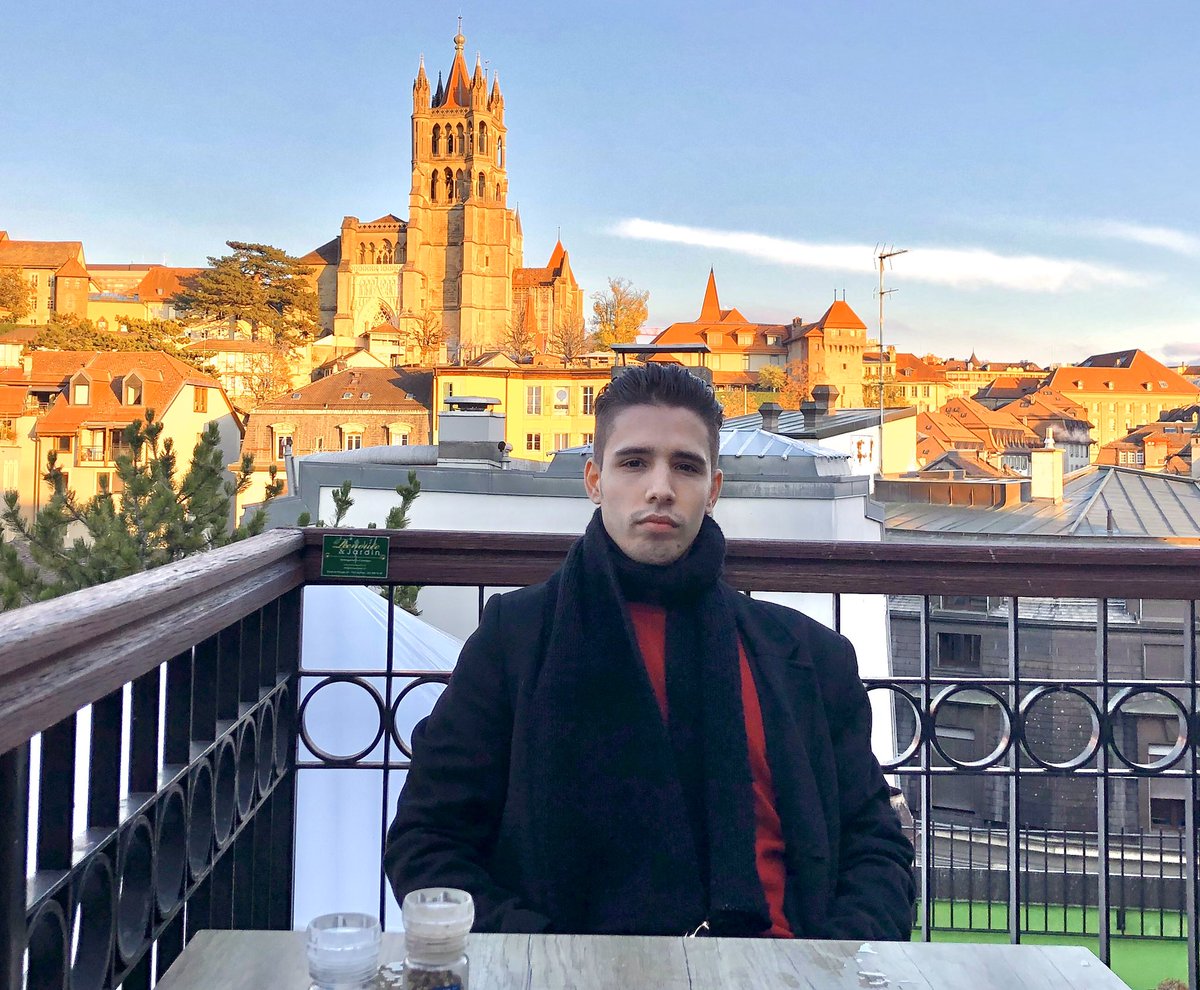 Skalixir's tweet image. Mis cosas favoritas en la vida no cuestan dinero. Está claro que el recurso más preciado que tenemos es el tiempo