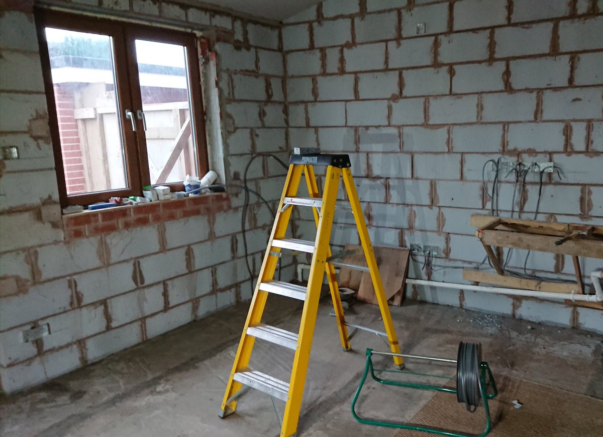 ELMATelectrical's tweet image. Another extension... (fix1, cables, back boxes done)