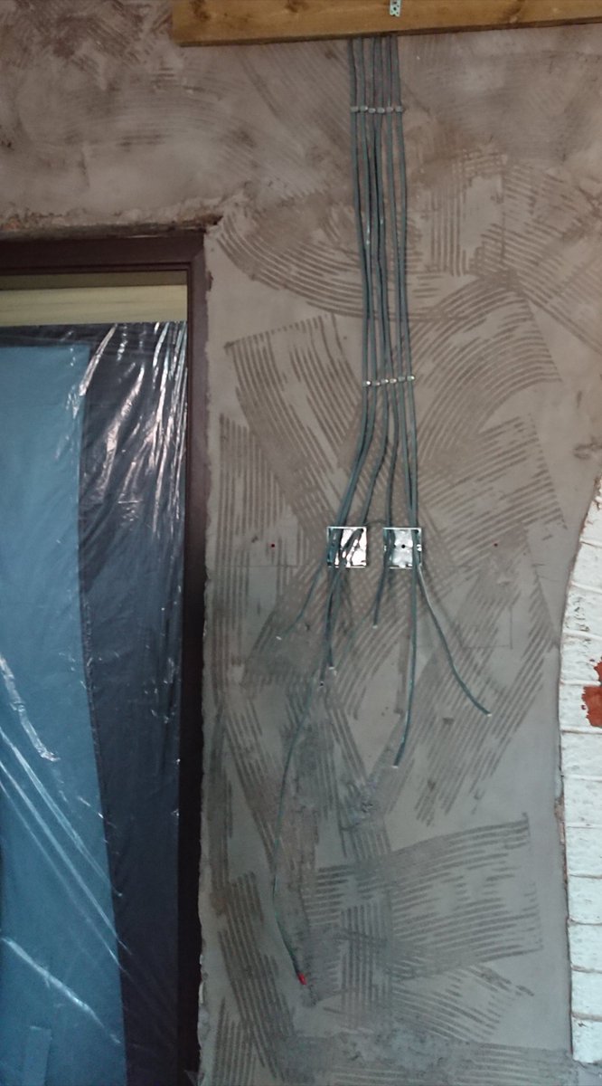 ELMATelectrical's tweet image. Another extension... (fix1, cables, back boxes done)