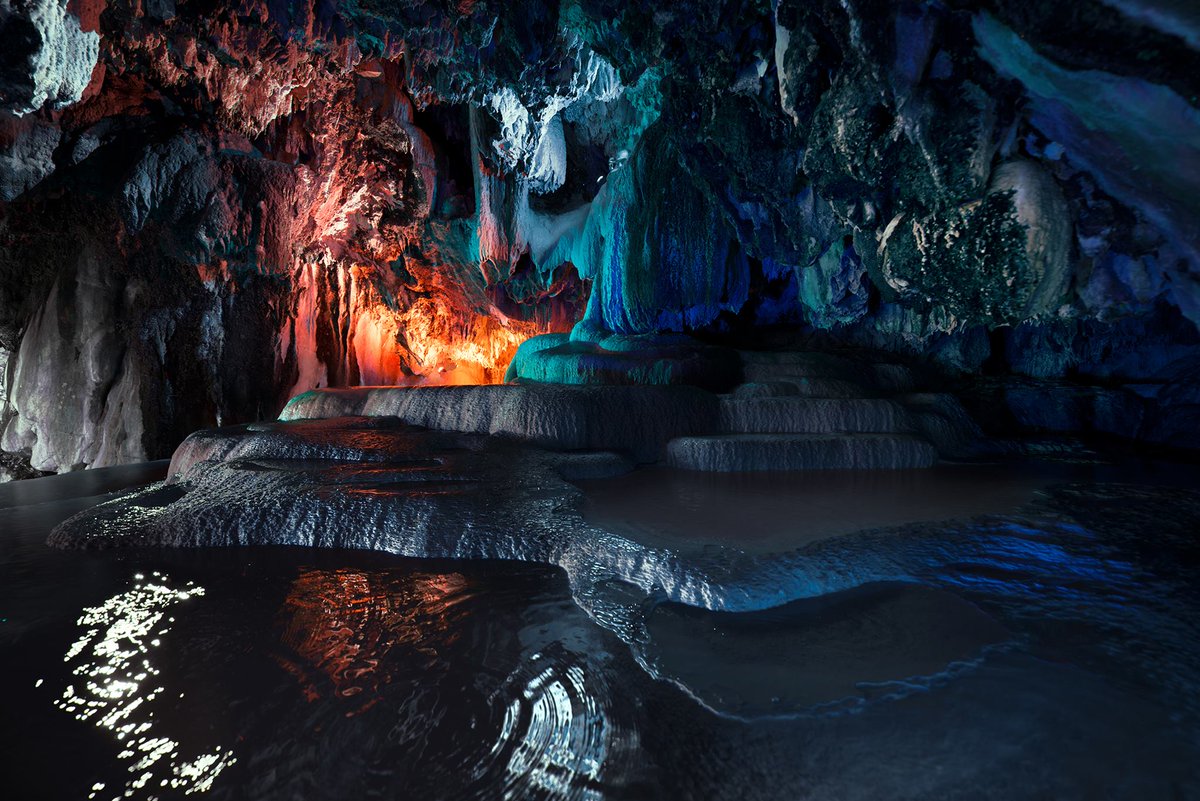 armenia's tweet image. Despite its name, #DevilsBridge looks magical. Might as well be the place where Professor #Dumbledore🧙🏼‍♂️ drank the #Emerald Potion.

📸: haykbarseghyan (FB)
📍: Devil's Bridge, #Syunik